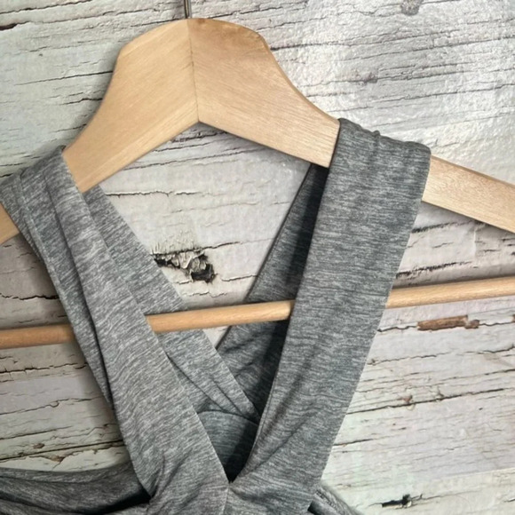 shakuhachi top  xs grey crop top - Picture 3 of 11